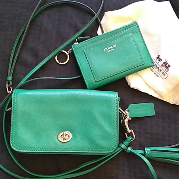 Coach Handbags - Coach crossbody with wallet